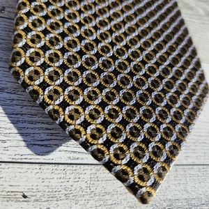 Setazone 100% Silk Tie Necktie Gold Gray Repeated Circle Pattern